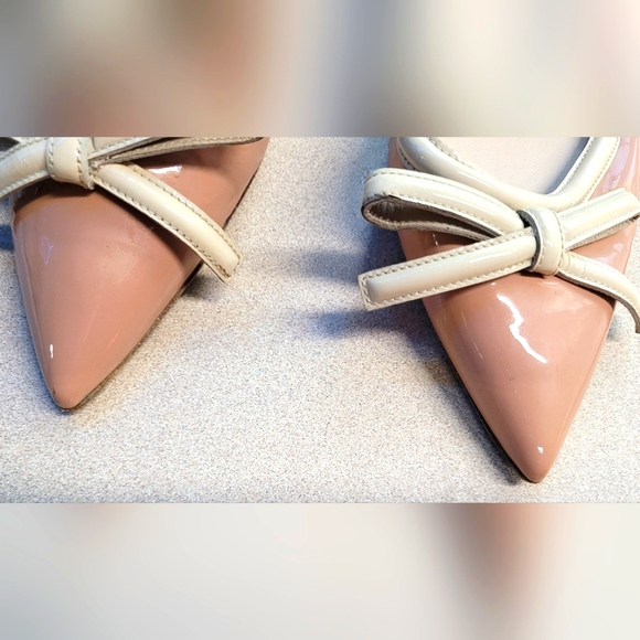 Pink Prada Heels With a Cream Colored Bow on The Toe - Picture 7 of 7